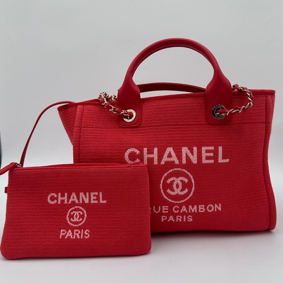 Chanel Tote with Pouch - Picture 2 of 16